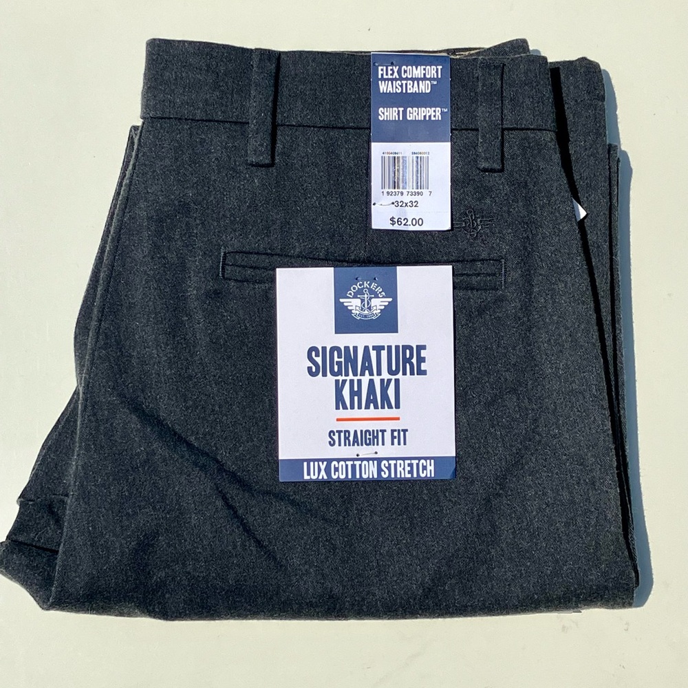Dockers Signature Khaki